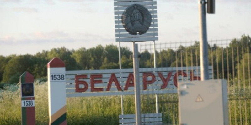 АҚШ Беларусьтегі мемлекеттік қызметкерлердің отбасын эвакуациялады