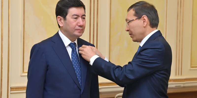 Ерлан Қошанов Мәжіліс төрағасы болып тағайындалды