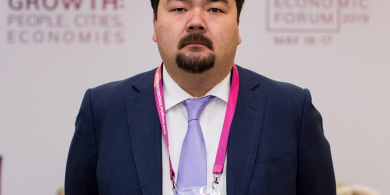 Қаныш Ізбастин тағы бір лауазымынан айырылды