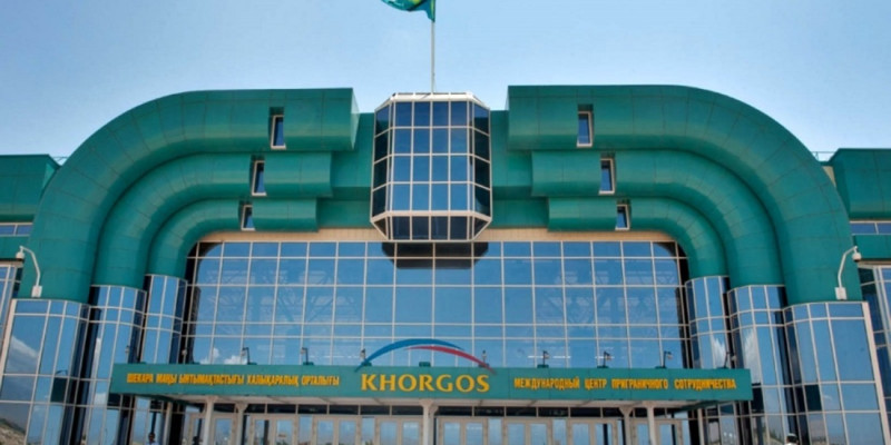«Кәсіпкерлердің 45 пайызы кеденшілерге пара беруге мәжбүр болған» – Тоқаев