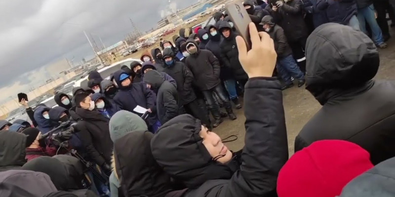 Маңғыстаулық жұмысшылар тағы да наразылыққа шықты (ВИДЕО)