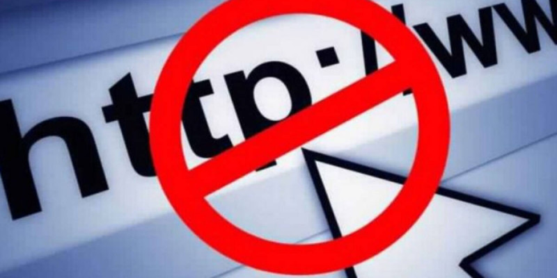 Ер адам балаларын жазалаймын деп абайсызда бүкіл қаладағы интернетті өшіріп алды