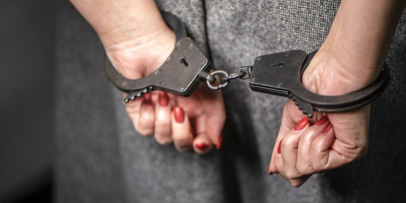 Шымкент тұрғыны онға жуық адамның атына онлайн несие рәсімдеген