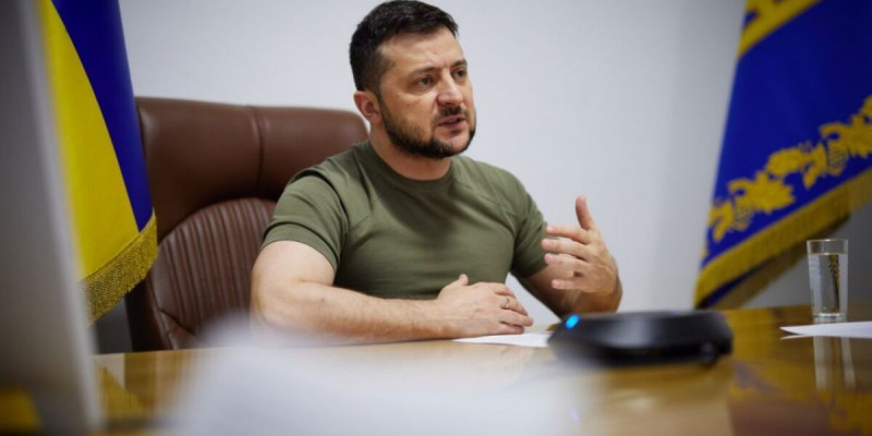 «Азаматтар орысша сөйлеуге арланады» - Зеленскийдің Ресей БАҚ өкілдеріне сұхбаты (ВИДЕО)