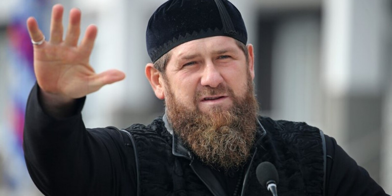 «Шайтандар сияқты өлесіңдер!»: Қадыров украин әскерлеріне үндеу жасады