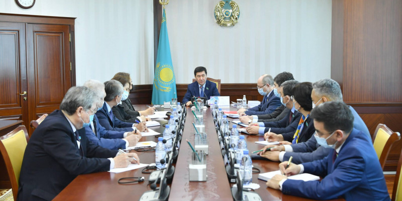 Мәжілісте Президент Жолдауын жүзеге асыру мәселесі талқыланды