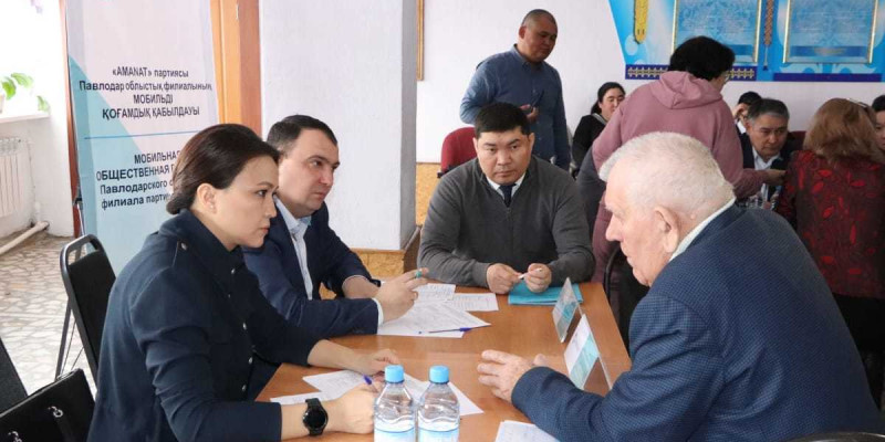 AMANAT партиясының мобильді қоғамдық қабылдаулары Қызылорда және Павлодар облыстарына барды
