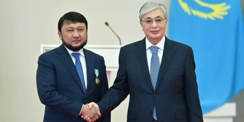 «Президентіміз елдің арқасын қоздырып, аңқасын ашты» - Мұхамеджан Тазабек