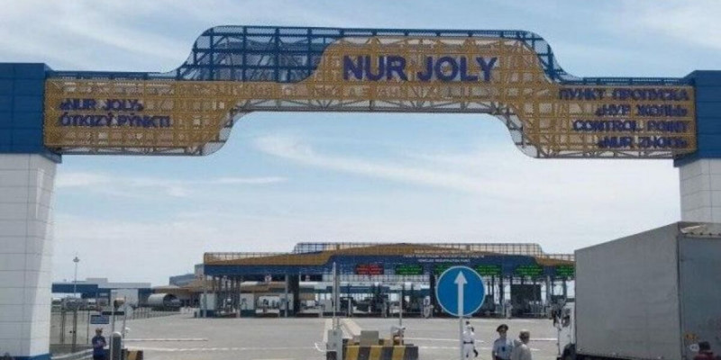 Қытаймен шекарадағы кеден бекетінің басшылары ұсталды