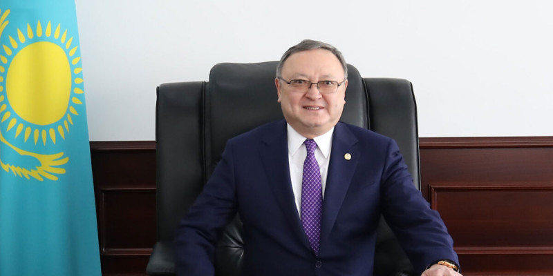 «Бүкіл табысымды әйеліме беремін» - Ақтөбе облысының әкімі