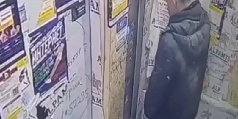 Елордада 47 жастағы азамат лифтте кіші дәрет сындырған (ВИДЕО)