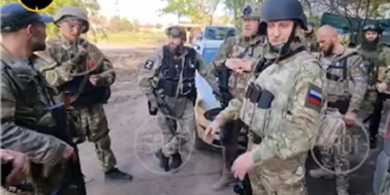 «Мынау қазақ, ал мынау дұрыс украин»: «Ахмат» жасағының командирі көпұлтты әскерін таныстырды (ВИДЕО)