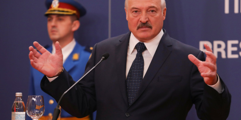 «Бізде диктатура болмаса, кедейлікте жүрер едік» - Лукашенко