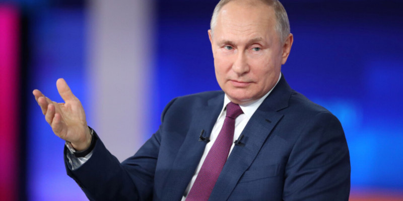 Путиннің қанша табыс табатыны белгілі болды