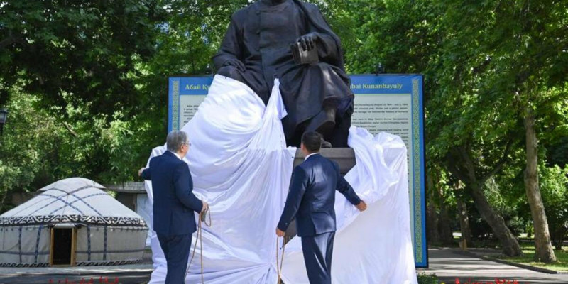 Бiшкекте Абай ескерткішінің ашылу рәсімі өтті (ВИДЕО)