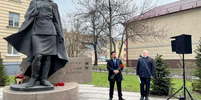 Санкт-Петербургте Әлия Молдағұлованы еске алу рәсімі өтті