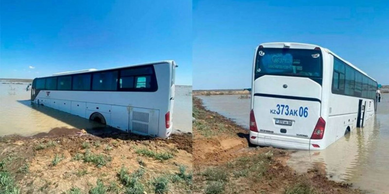 Атырау облысында жолаушылар автобусы жолдан шығып кетті