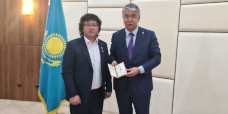 ТҮРКСОЙ мәдениет және өнер қайраткерлерін марапаттады