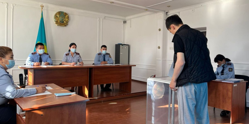 Референдум: Атырауда тергеу изоляторында отырған азаматтар дауыс беруде