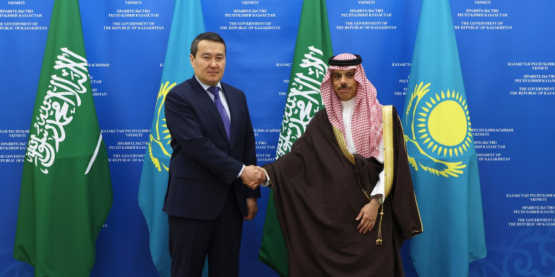 Әлихан Смайылов Сауд Арабиясы Корольдігінің Сыртқы істер министрімен кездесті