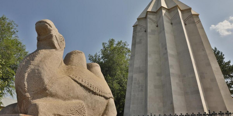 Алматыда Райымбек батыр кесенесі жаңартылады