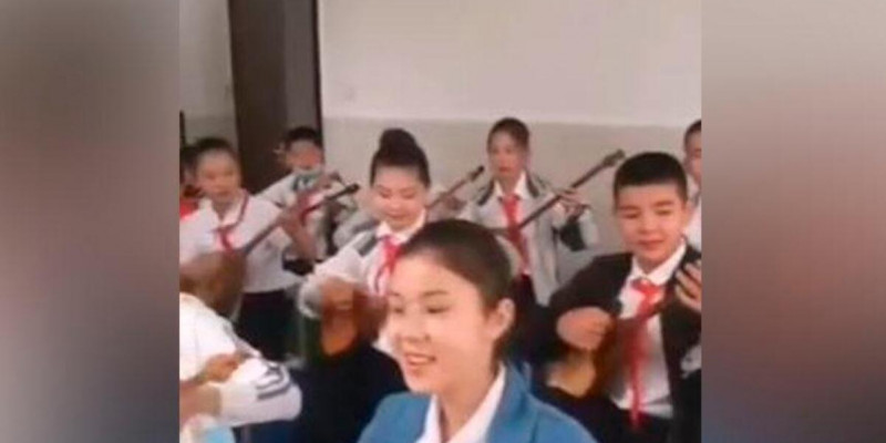 Шәуешекте дүнген, қытай, орыс, қырғыз балалары күй тартты (ВИДЕО)