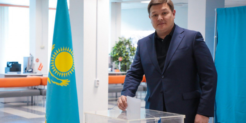 AMANAT партиясының Атқарушы хатшысы референдумда дауыс берді