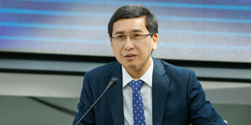 Аймағамбетов мектепте орамал тағу мәселесіне қатысты пікір білдірді