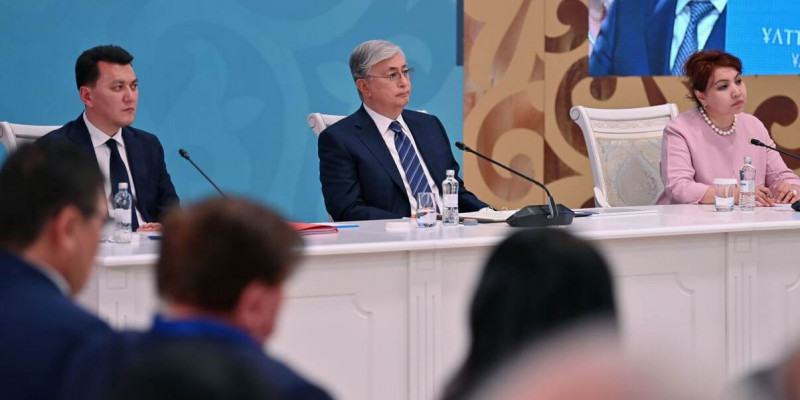 Мемлекет басшысы: азаматтарымыз кейбір адамдардың шектен тыс байып кететініне наразы