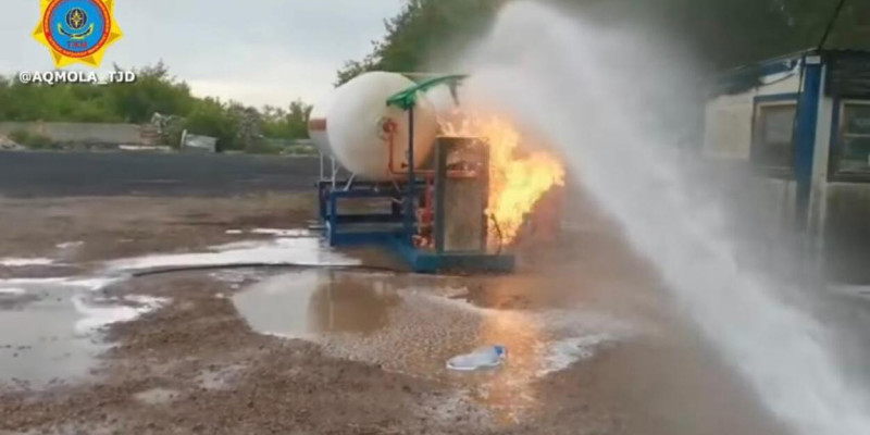 Қосшыда газ құю бекетінен өрт шықты (ВИДЕО)