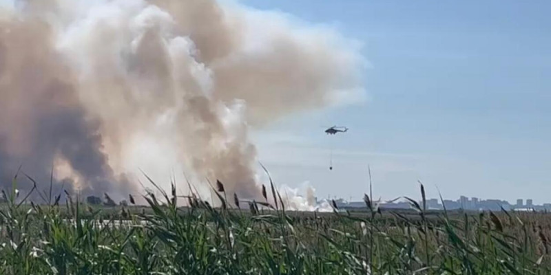 Елорда маңындағы өртті сөндіруге тікұшақ жұмылдырылды