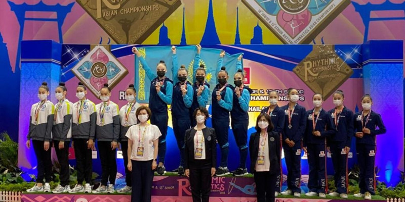 Азия чемпионатында үш бірдей медаль жеңіп алды