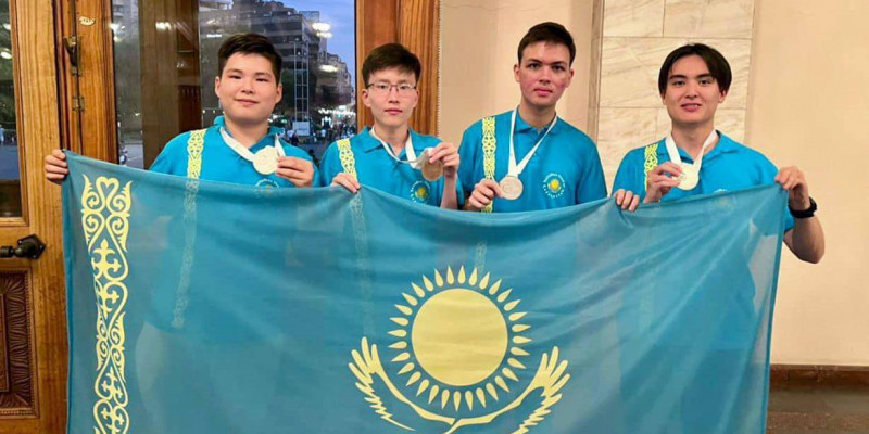 Қазақстандық оқушылар халықаралық олимпиадада 4 медаль жеңіп алды