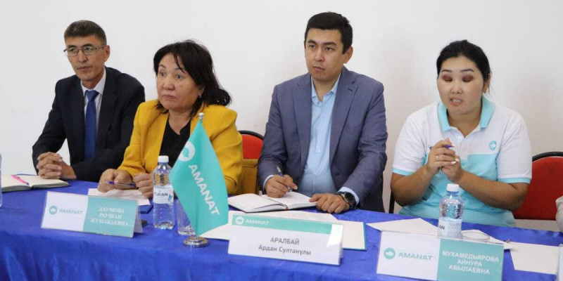 AMANAT партиясының мүшелері Павлодар және Түркістан облыстарына барды
