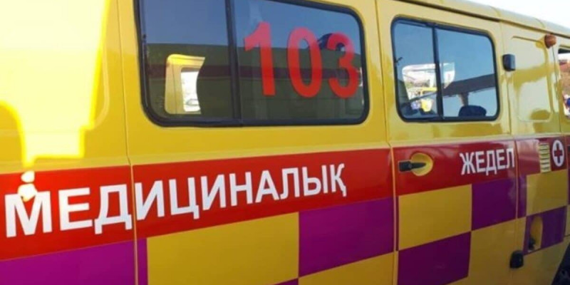 Павлодарда автобус аударылып, 16 адам ауруханаға түсті
