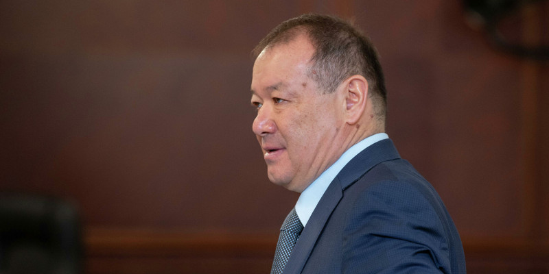Министр Қайырбек Өскенбаев алаяқтарға тап болды