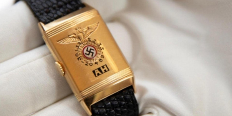 Гитлер таққан қолсағат 1,1 млн долларға сатылды