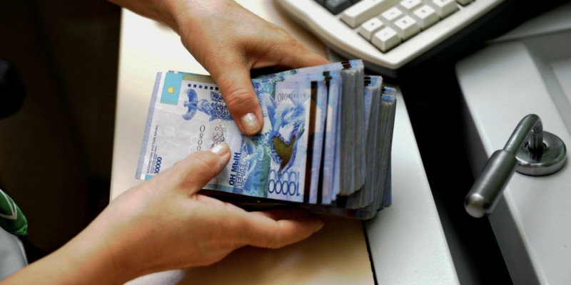 Елімізде 28 жасқа дейін несие алатындар саны күрт өсті