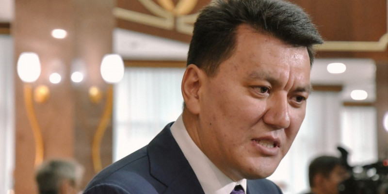 Ерлан Қарин қостанайлық қыздың жақындарына көңіл айтты