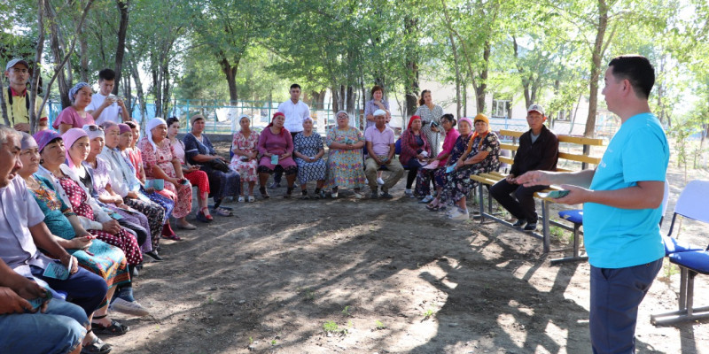 «Ауыл аманаты» жобасы: мобильді топ өкілдері Жаңақорғанда