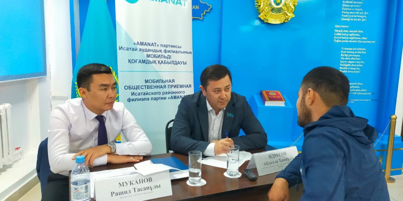 Жолдарды жөндеу, жұмысқа орналастыру: тұрғындарды қандай мәселе алаңдатады?