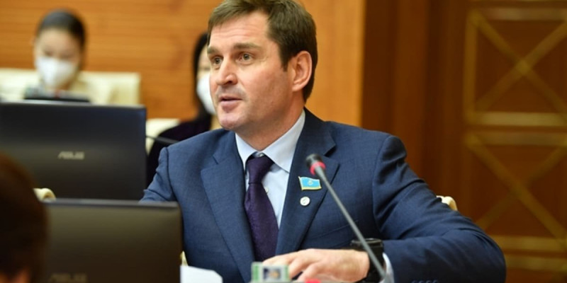 Парламент Мәжілісінің депутаты өз өкілеттігін тоқтатуға өтініш берді