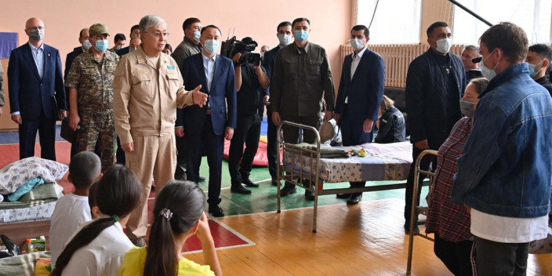 Президент орман өртінен зардап шеккендермен кездесті