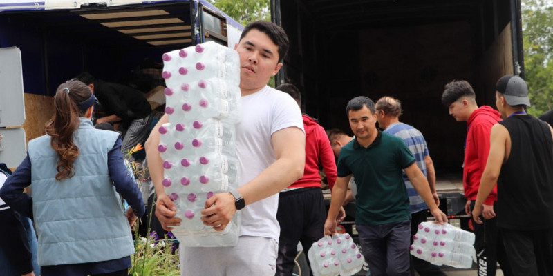 «AMANAT» Қостанай облысының өрттен зардап шеккен тұрғындарына көмек көрсетуді жалғастырып жатыр