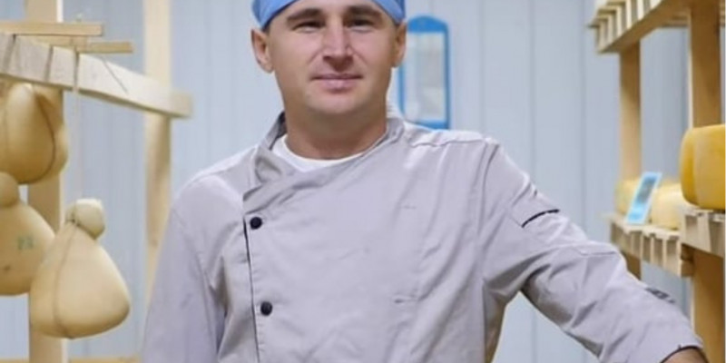 Александр Шевченко, «Сыроделкино» ірімшік цехының иесі: Мен – өндіріс иесі ғана емес, өндірістің дәл өзімін...