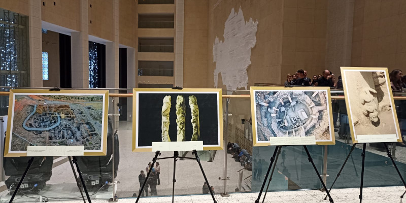 «Тарихтың бастапқы нүктесі: Гөбеклітепе» атты фотокөрме өтті