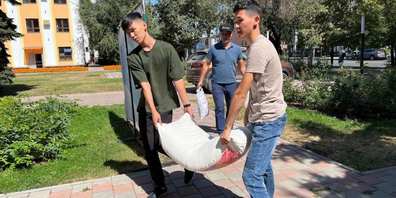AMANAT партиясының гуманитарлық көмек қабылдау пункттері жұмысын бастады