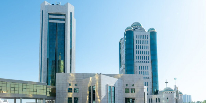 Қошанов Парламент палаталарының бірлескен отырысына қатысты өкімге қол қойды