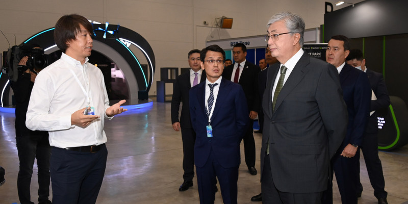«Digital Bridge»: Мемлекет басшысына қандай жобалар таныстырылды?