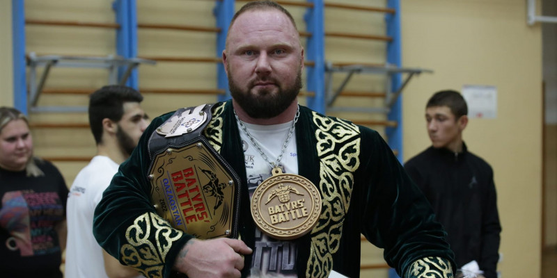Павлодар тұрғыны Қажымұқанның белгілі жаттығуын қайталап, «Batyrs' Battle» жеңімпазы атанды